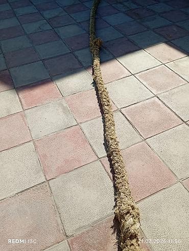 step deke: Qalin gemi kendiri.Təbii lifdən (kendir/jut tipli) qalın kəndir - — 2