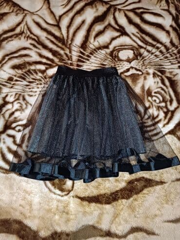 ağ qadın ətəkləri: Yeniden seçilmir . çox baha alınıb — 2