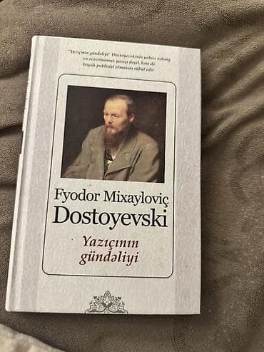 Məhsul: 2 kitablıq bədii ədəbiyyat dəsti Her biri ayrılıqda 2 manat — 1