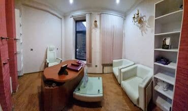 qarayev obyekt: Baksovetdə yerləşən ümumi sahəsi 315 kv,m olan,3 mərtəbəli binanın — 12