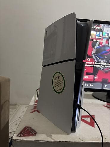 s 90: Ps5 Slim model (fat deyil) Hərbirşeyi var qutusu paketi kağızları — 8