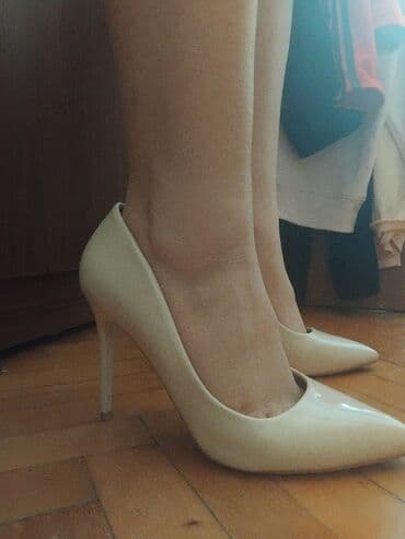 Tuflilər, Ölçü: 39, rəng - Bej, Yeni