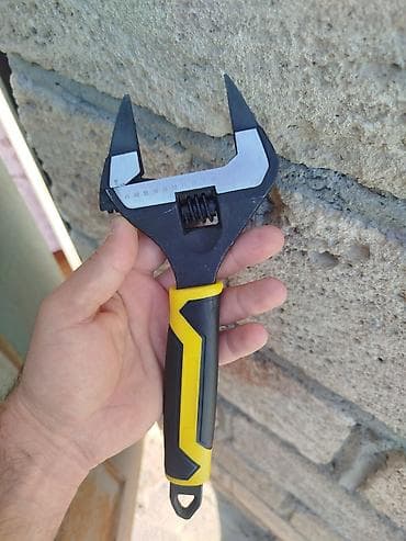 islenmis svarka aparati: Tənzimlənən açar (adjustable wrench) - Çənə eni: 0–50 mm intervalı — 2