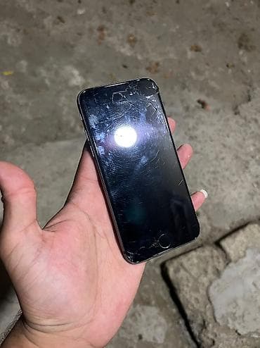 philips xenium x703: IPhone 8, 64 GB, Space Gray — 3