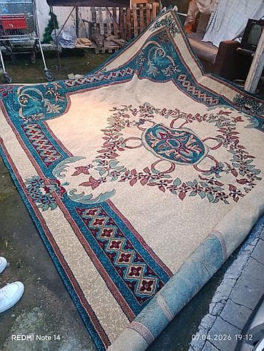 lifcik tuman sekilleri: Geniş ölçülü dekorativ xalça - Naxış: Mərkəzdə medalyon motivi və — 1