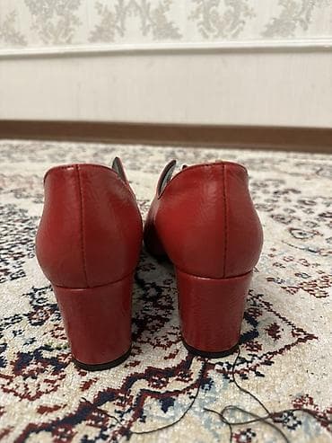bemsa ayaqqabı: 38 ölçü Qadın ayaqqabısı – qırmızı, burnu iti - Material: dəri - — 3