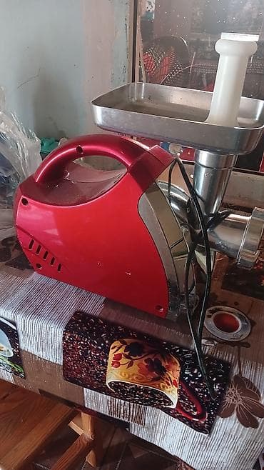 Ət çəkən maşınlar: Elektrik ətçəkən (ət dəyirmanı) - Korpus: qırmızı rəngli, tutacaqlı — 1