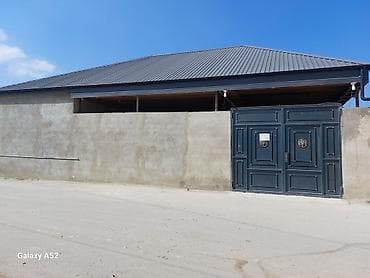 bakixanovda ev: Satılır: Həyət evi Xüsusiyyətlər: - Hündür, beton hasarla əhatəli — 2