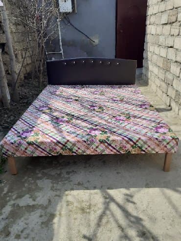 Kravat taza
Hazırı var 
Çatdırılma münasib qiymata