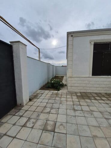 əmircanda həyət evi satılır: 3 otaqlı, 100 kv. m, Kredit var, Yeni təmirli — 6