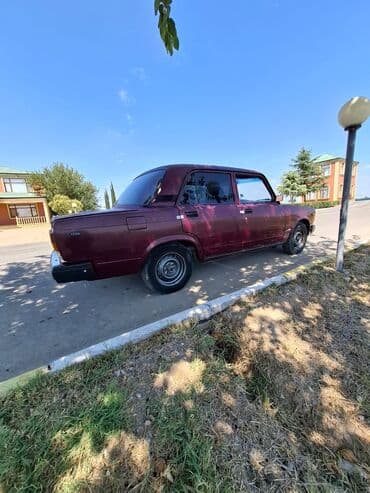 disklər r14: Model: Lada 2107 (sedan) Rəng: tünd bordo Kuzov: 4 qapılı, klassik — 3