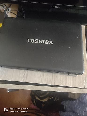 Toshiba noutbuk - Marka: Toshiba - Korpus: qara, mat səth - Ekran