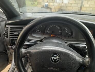 опель зафира а: Opel Vectra: 1.6 l | 1998 il 375642 km Sedan — 4