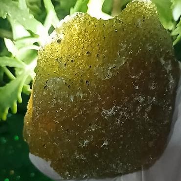 koleksiya: Təbii Yaşıl Şəffaf Daş Satılır – Jade Tipli Nadir Mineral, İşıqda Rəng — 3