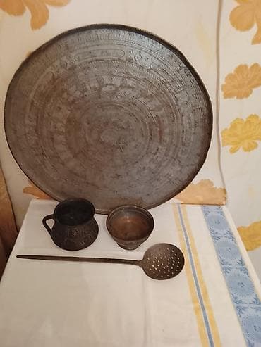 yağlar: Misgərlik dəsti – əl işi metal məişət əşyaları Tərkib: - Böyük — 1