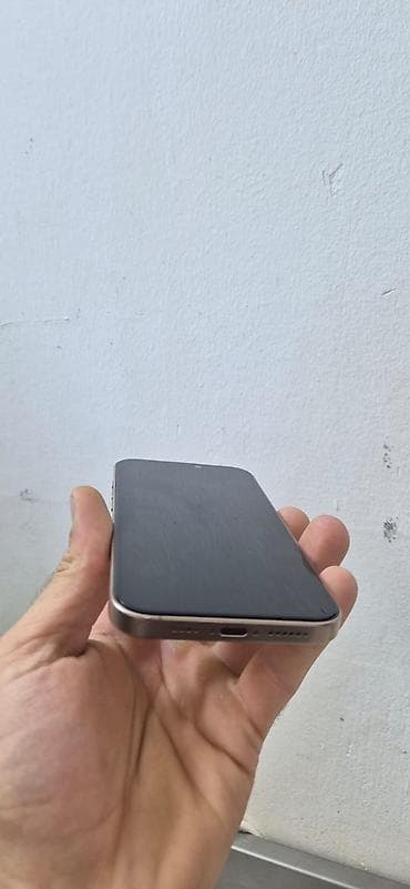 iphone 14 pro white: IPhone 16 Pro Max, 256 GB, Natural Titanium, Face ID — 5