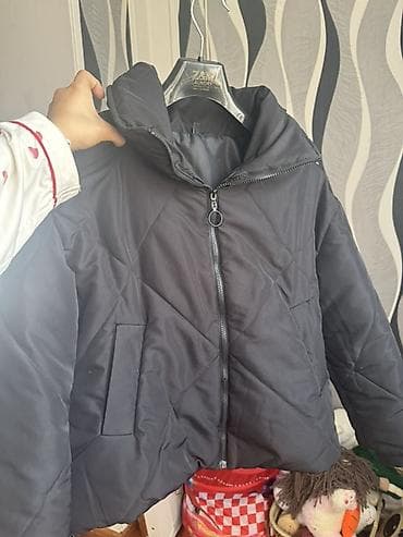 cilbab modelleri: Qadınlar üçün qara qısa şişmə gödəkçə - Ölçü: S (etiketdə göstərilib) — 3