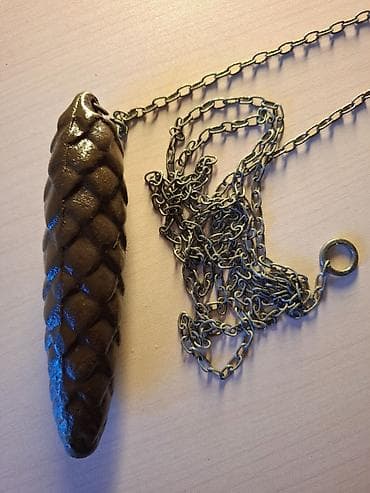 Kukuşkalı saat üçün bir ədəd qoza (şişka) zənciri ilə alıram. Barter