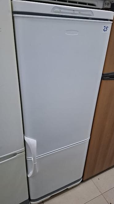 Ağ rəngli, şaquli tip dondurucu. - Təkqapılı korpus, aşağı hissədə — 1