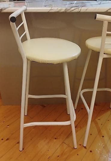 Mətbəx bar taburetləri – 2 ədəd dəst. Alınıb az istifadə olunub