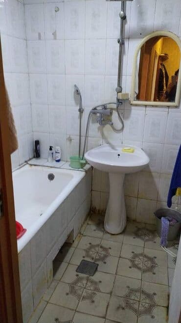 yevlax emlak: Bakı, Yeni Günəşli Massiv A, 3 otaqlı, Köhnə tikili, m. Xalqlar Dostluğu, 65 kv. m — 8