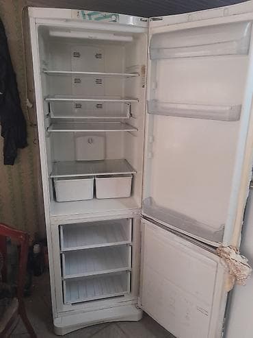 İşlənmiş 2 qapılı Indesit Soyuducu Satılır, rəng - Ağ, Təkərli