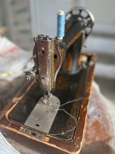 qədim radio: Tikiş maşını. İşleyir. Qedimidi. Çatdırılma yoxdur. Qiymeti 120 azn — 3