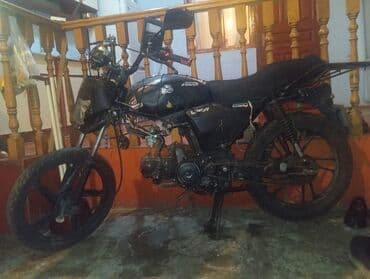 Yağlar və avtokimyəvi maddələr: Moped/motosiklet – qara rəng, şəhər üçün yığcam model Xüsusiyyətlər — 2