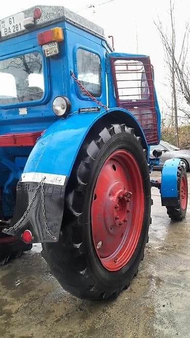 yeni maşınlar: Traktor “Veteran” – mavi/qırmızı rəng sxemi ilə tam komplekt qabaq — 10