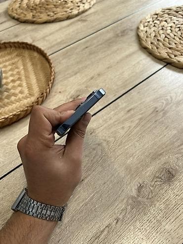 dubai iphone 13 pro max: IPhone 13 Pro, 256 GB, Sierra Blue — 4