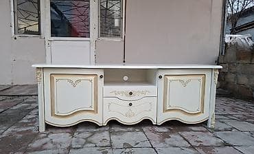 İşlənmiş, Düz TV altlığı, Polkalı, Laminat, Belarusiya