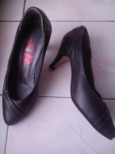 женские балетки с перфорацией: Туфли, Размер: 37.5, цвет - Черный, Б/у — 3