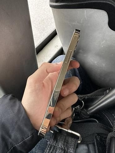 ayfon 8 barter: IPhone 12 Pro, 128 GB, Gümüşü, Face ID — 2