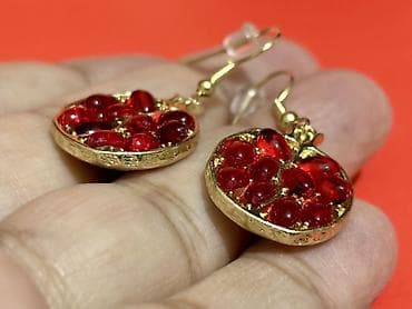 gizil sirga: Nar temalı zərgərlik dəsti - Tərkib: 1 ədəd nar formalı brosa və 1 — 9