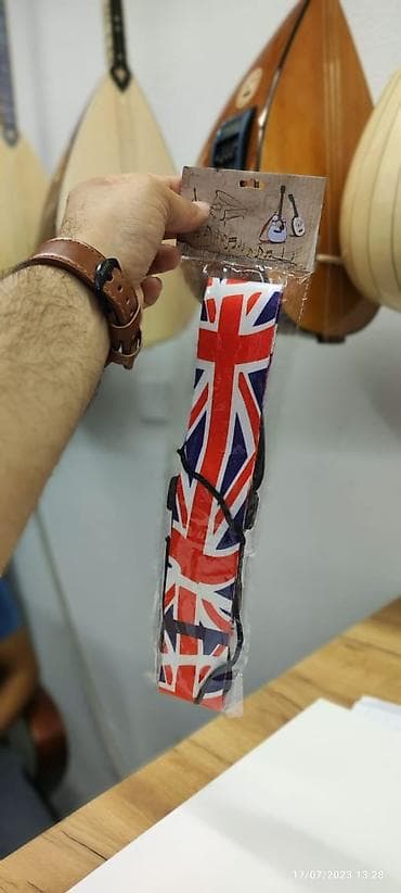 dayaqlar: Gitara kəməri, kəmər, kemer, remen, qitar, qitata, kitara Rast musiqi — 1