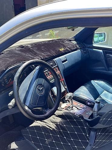 mercedes w202 fara: Mercedes-Benz E-Class W210 sedan - Kuzov: sedan, gümüşü rəng - Nömrə — 4