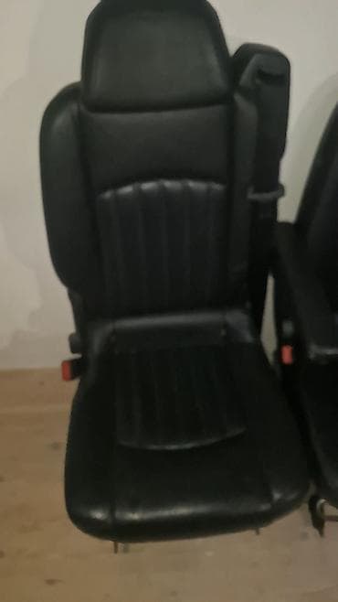 Məhsul: Avtomobil üçün qara dəri oturacaqlar (komplekt) Təsvir: -