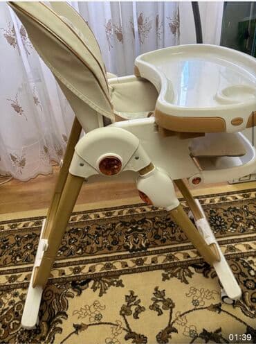 uşaq ucun yemek stolu: Tecili satilir. Ela veziyyet.Kidilo firma — 2