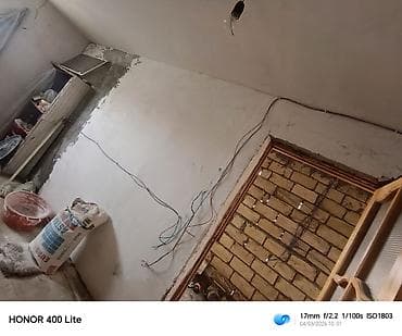 astarada evler: Satılır: təmirə uyğun həyət evi karkası - Tikinti materialı: daş — 2