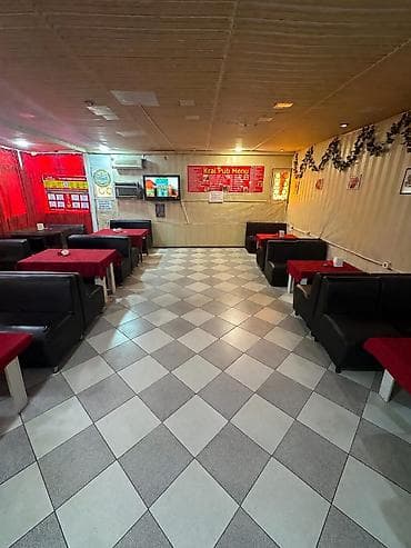 divan restoran: Skameykalar ilə, Düz masa — 1