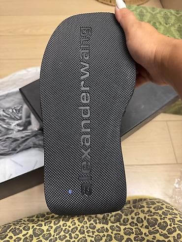 Alexander wang yeni ayaqqabilar.qara rengden 36,39 olcu.yasil reng 36 — 4