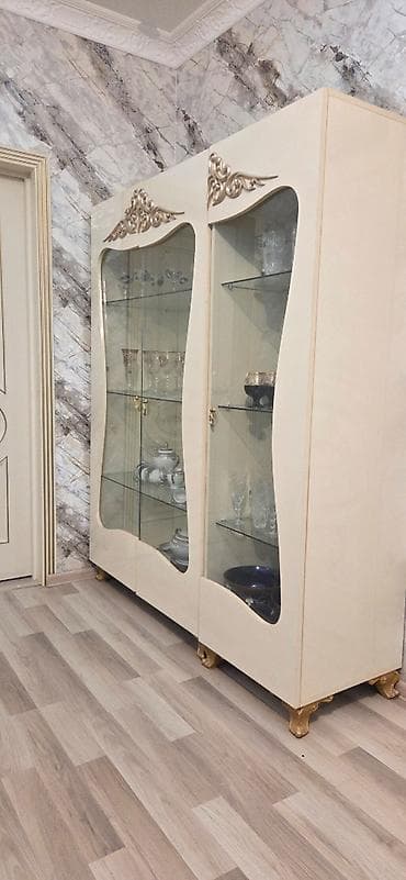 kamod: Komod, TV altlığı — 2