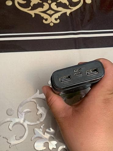 lenyes power bank: Powerbank — 3