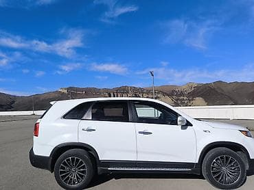 niva satisi: Kia Sorento: 2 л | 2011 г. Кроссовер — 2