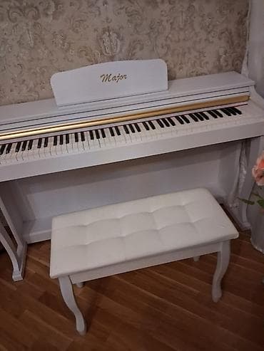 Ağ rəngdə “Major” brendi pianino (klassik kabinet tipli)