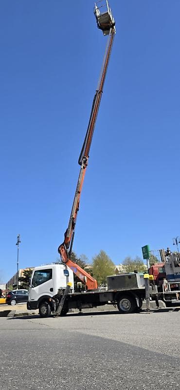 SATILIR.Nissan Cabstar Avtokran-avtosəbəti yuxarı hündürlüklərdə — 4