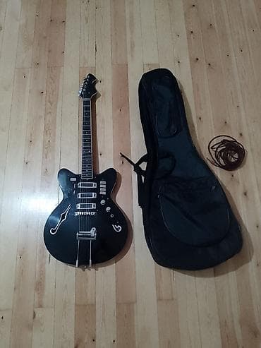 Salam Elektro gitara satilir problem fln yoxdur islekdir toy