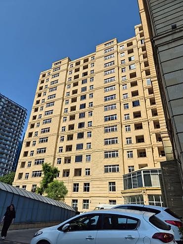 bir otaql: 3 otaqlı, Yeni tikili, 153 kv. m — 1