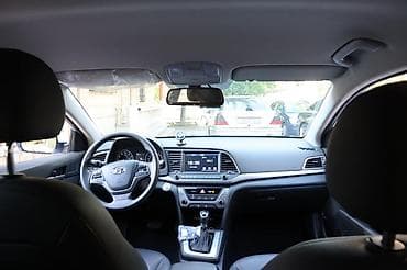 mitsubishi lancer evolution: Hyundai Elantra: 1.6 l | 2017 il Sedan — 8