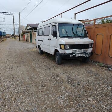 Avtomobil alışı: Sərnişin daşıma üçün mikroavtobus Lina və maşın qarışıq 25 m maşında — 2